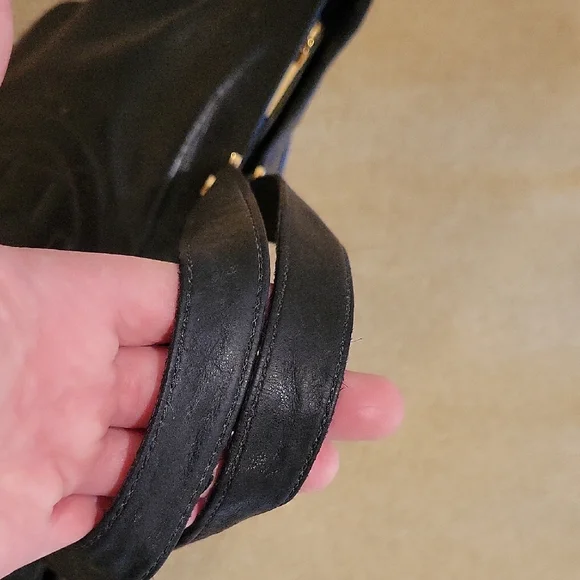 Tory Burch Bombe Black Leather Tote Bag - Picture 6 of 9